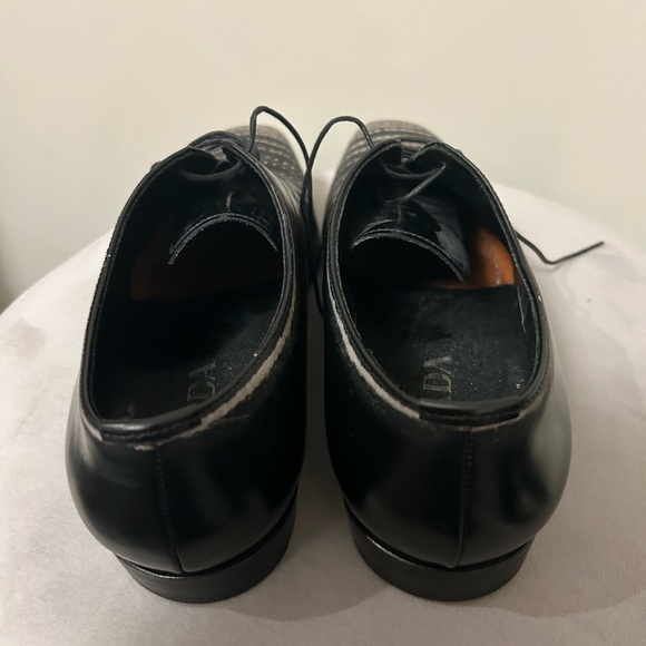 Prada authentic made in Italy dress shoes - Picture 5 of 6